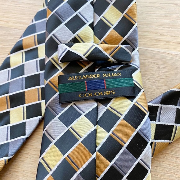 ALEXANDER JULIAN COLOURS Men's Black/Gold Check Handmade Polyester Necktie sz OS - Picture 7 of 7